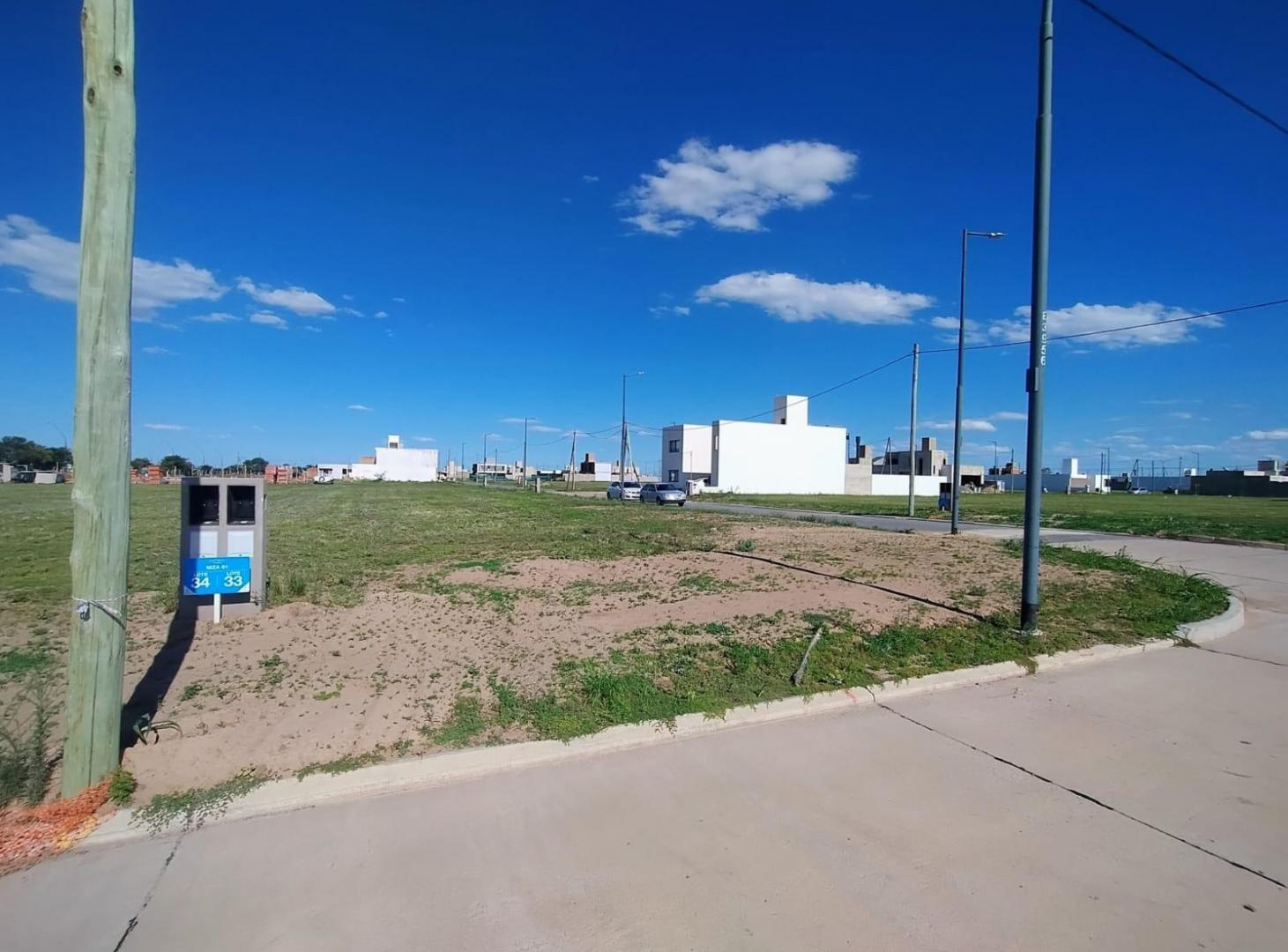 Foto de Terreno esquina en Pampas de Manantiales. Lote 33 . Mz 61, imagen 2