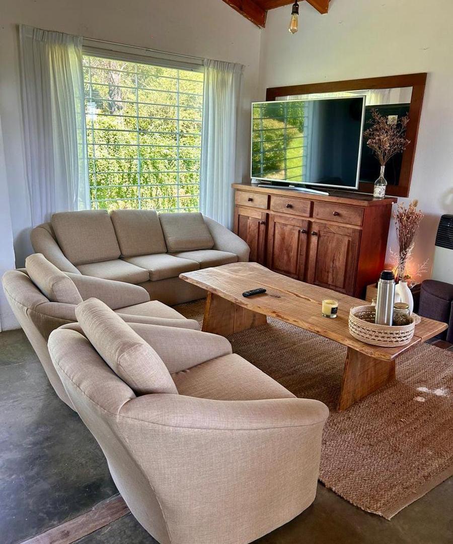 Foto de HERMOSA CASA EN VENTA ECON PILETA . MENDIOLAZA . CALLE LOS TALAS Y LOS, imagen 2