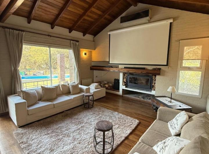 VENDO CASA COUNTRY EL BOSQUE, 3 DORMITORIOS, PILETA 5