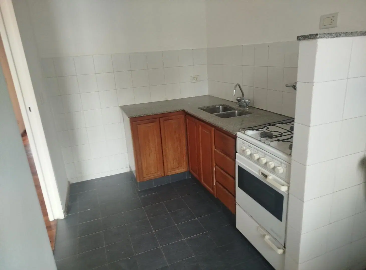 Alquiler departamento 1 dormitorio a metros del río 5