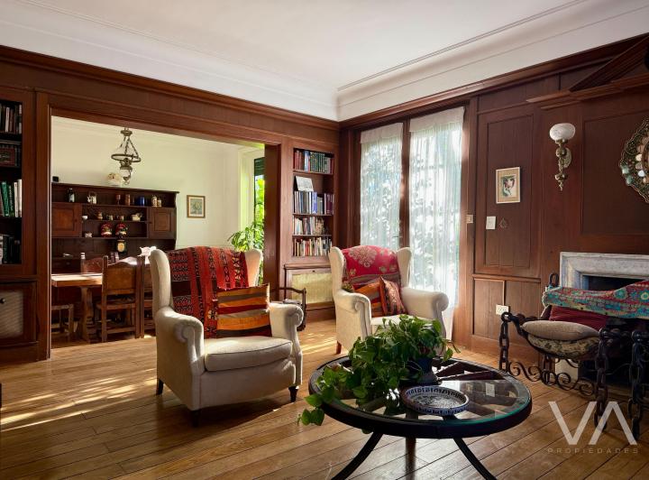 Chalet de estilo ingles. Los Troncos 1