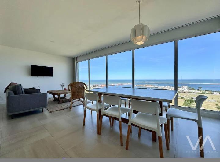 Moderno departamento de 4 ambientes. Vista plena al mar. Playa Grande. 4