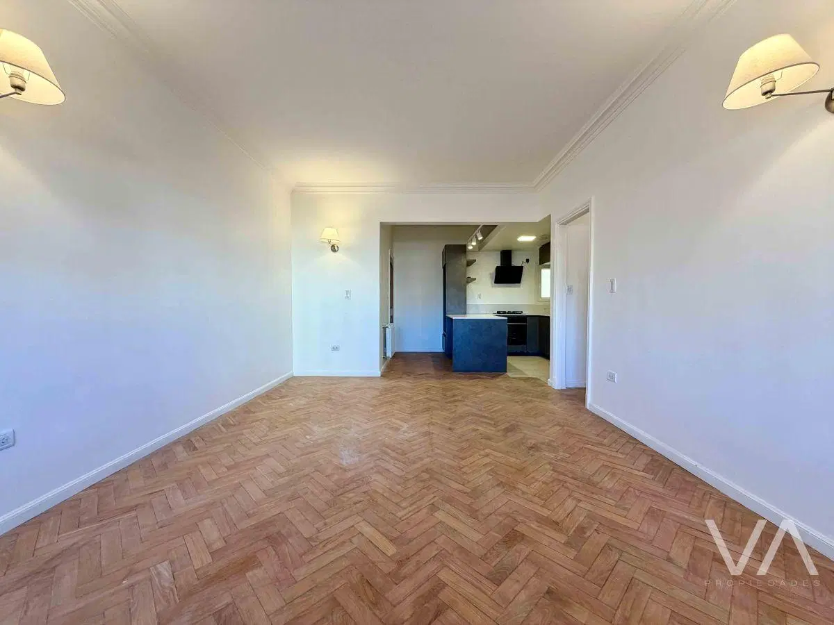 Impecable departamento reciclado de 4 ambientes. Plaza Mitre. 4