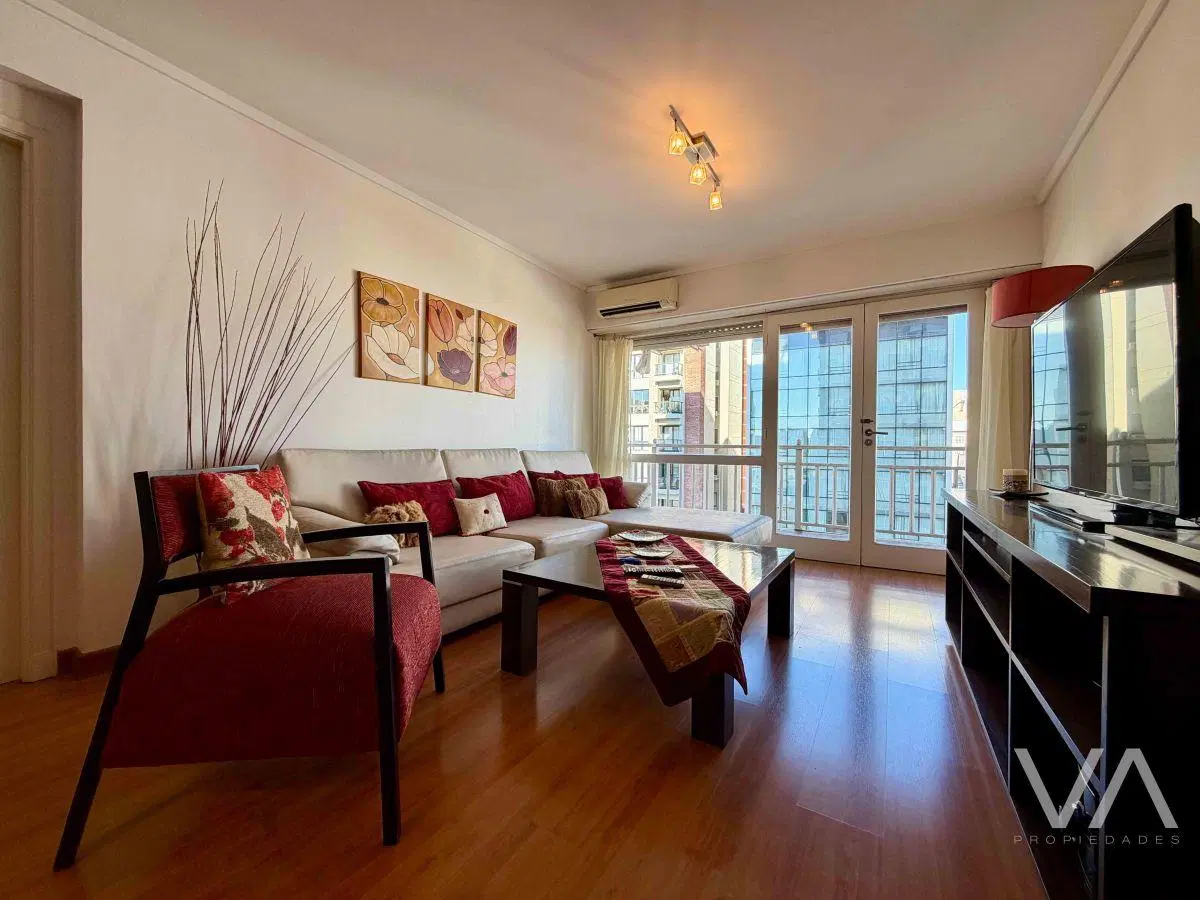 Excelente departamento de 3 ambientes. Playa Grande. 3