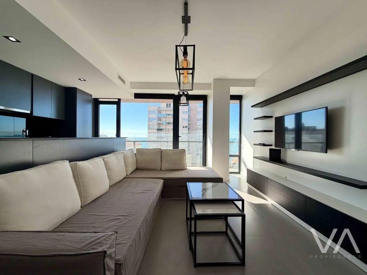 Moderno departamento de 2 ambientes con vista al mar. Cochera. Playa Varese. 4