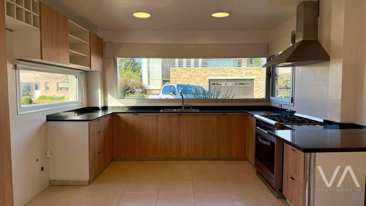 Casa en alquiler – Barrio Los Tilos, Rumenco. 5