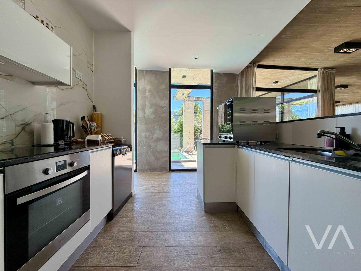 Foto de Casa contemporanea con 3 dormitorios. Piscina. Arenas del Sur., imagen 4