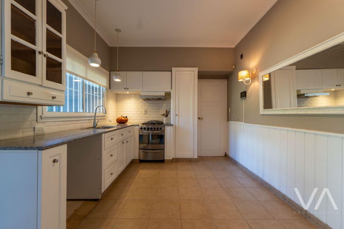 Foto de Impecable chalet con 3 dormitorios. Jardín. Chauvín., imagen 3