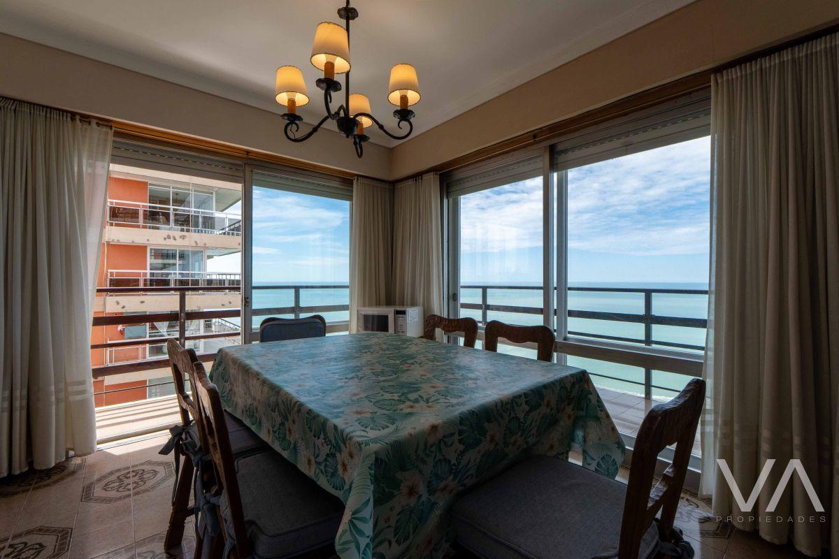 Foto de Departamento de 4 ambientes, vista plena al mar. Dos cocheras. Playa, imagen 4
