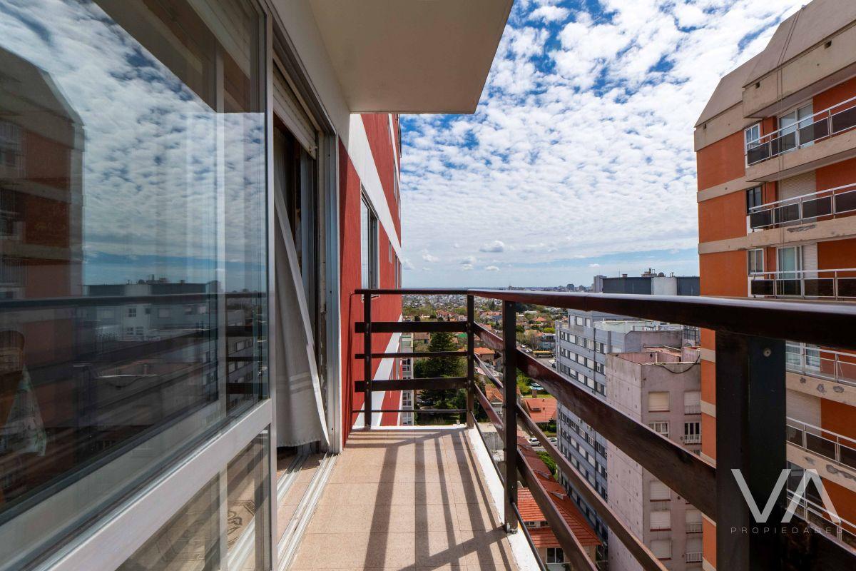 Foto de Departamento de 4 ambientes, vista plena al mar. Dos cocheras. Playa, imagen 2