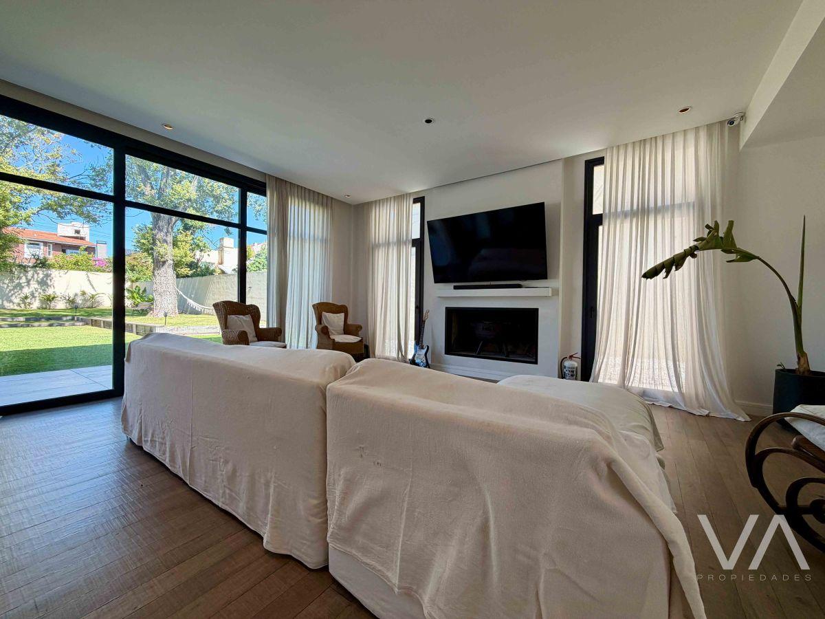 Foto de Espectacular casa con 3 dormitorios. Jardín y piscina. Los Troncos., imagen 5