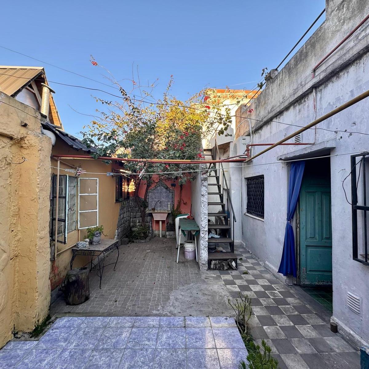 Casa Ideal Dos Familias en Venta, Villa Lugano 5