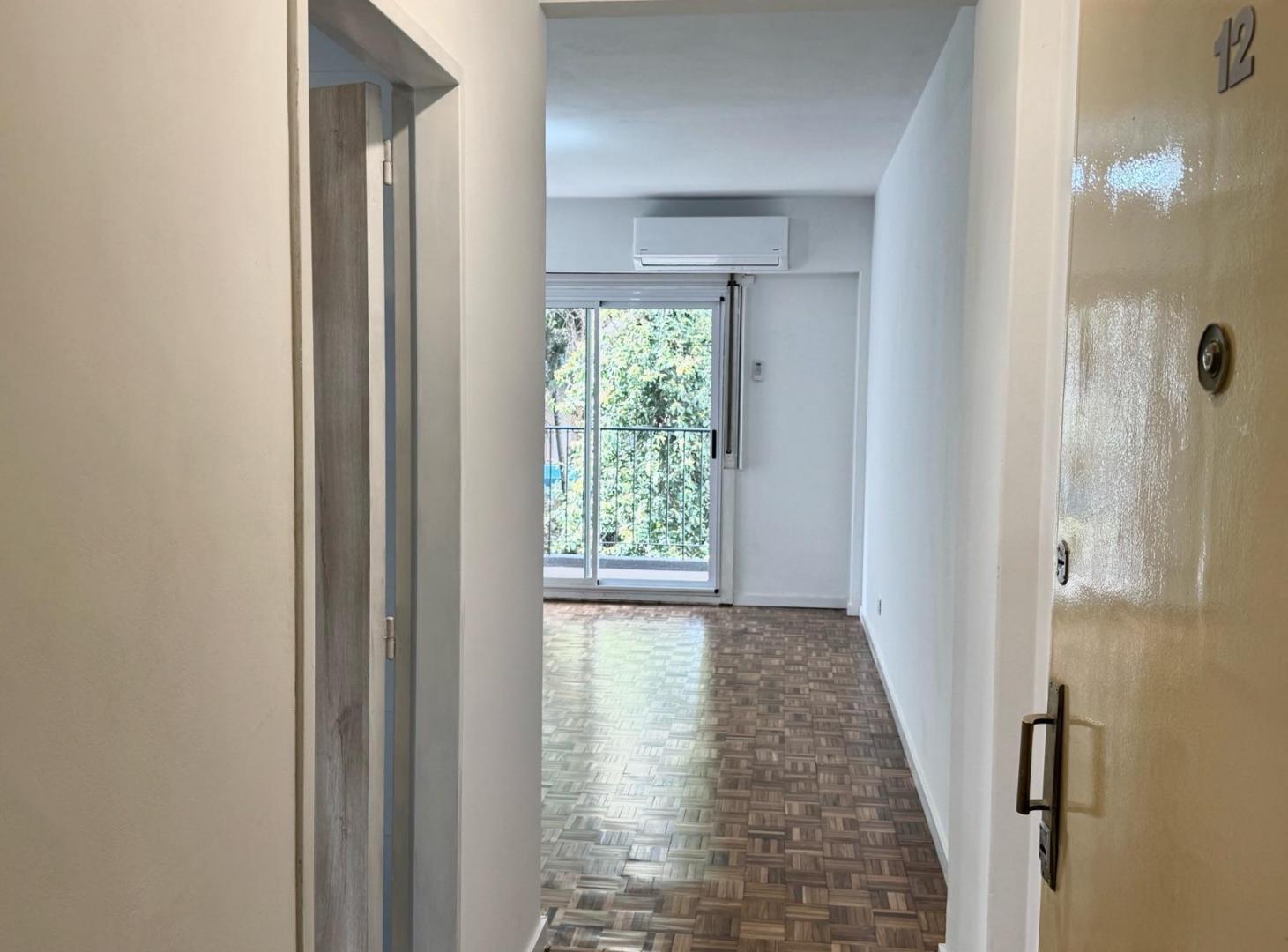 Foto de DEPARTAMENTO TRES AMBIENTES CON BALCON EN BELGRANO, imagen 3