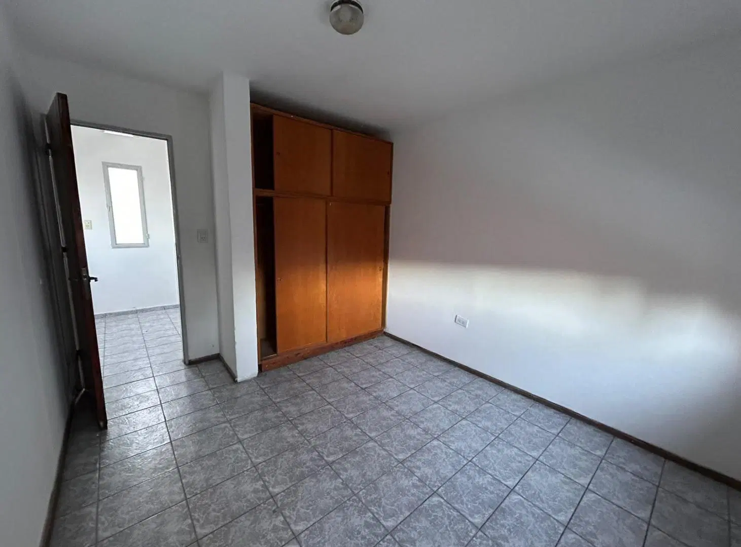 SALVATIERRA ALQUILA-PH DOS DORM Y COCHERA A PASOS DE BARRIO GENERAL PAZ 2