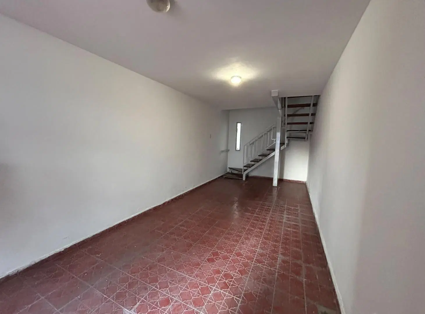 SALVATIERRA ALQUILA-PH DOS DORM Y COCHERA A PASOS DE BARRIO GENERAL PAZ 5