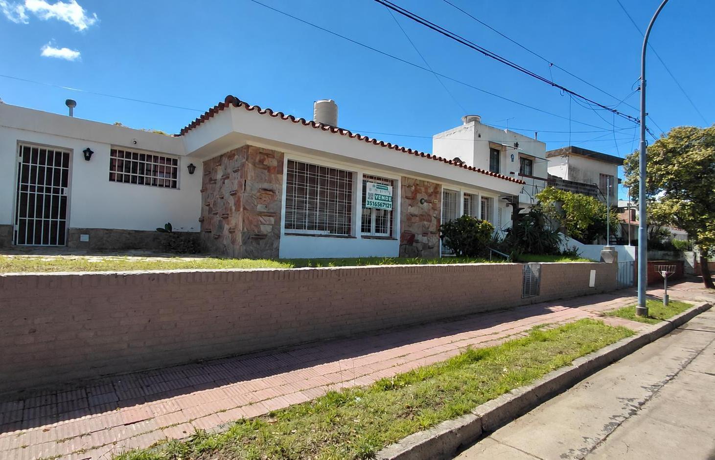 Foto de SALVATIERRA VENDE - BARRIO JUNIORS - CASA IDEAL RENTISTA O RENOVACION -, imagen 1