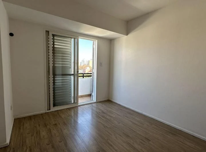 Departamento 2 ambientes. | Cordoba al 2900 3