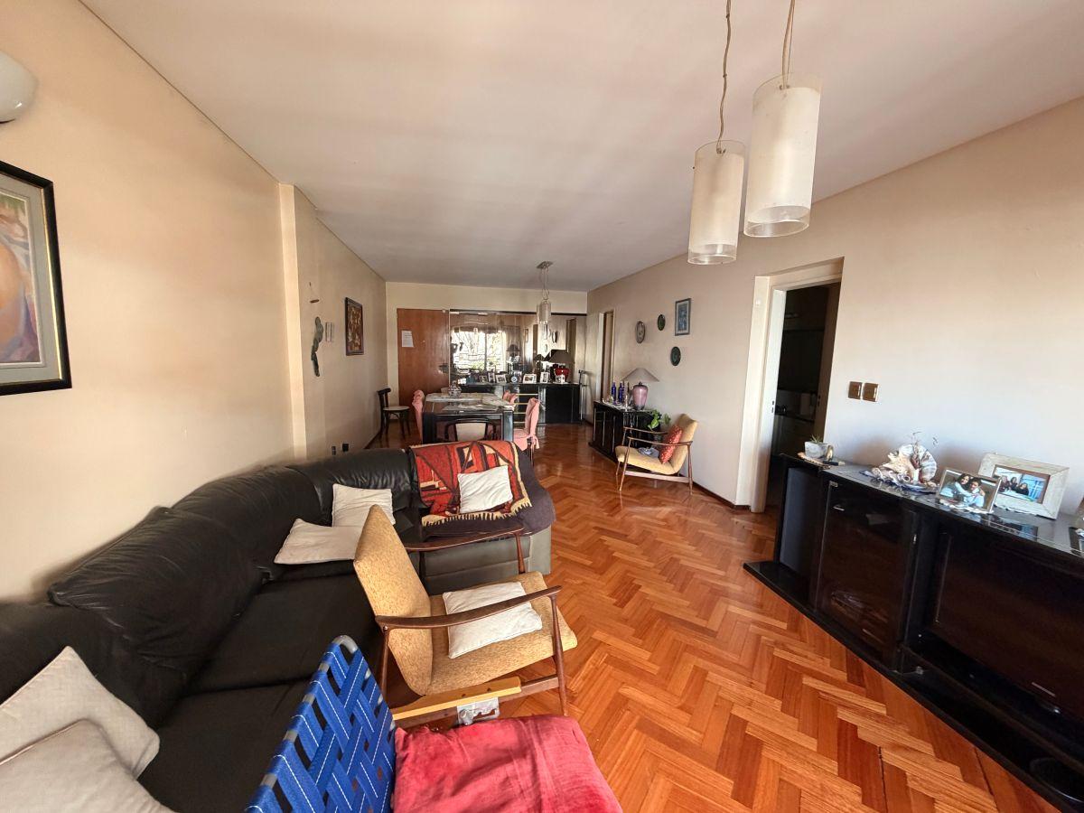 Foto de Semipiso de categoria 4/5 ambientes al frente 130M2 4 Dormitorios, imagen 3
