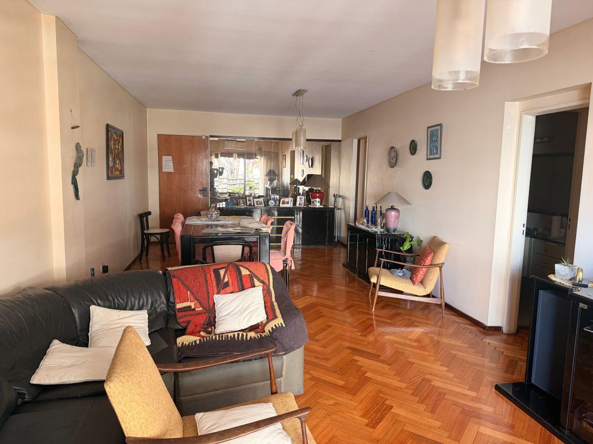 Foto de Semipiso de categoria 4/5 ambientes al frente 130M2 4 Dormitorios, imagen 2
