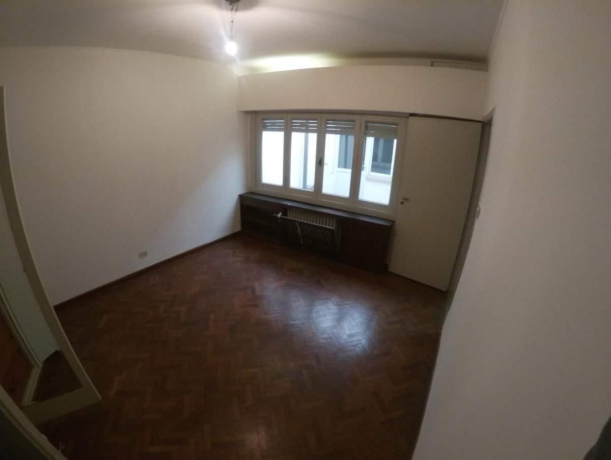 Casa Centro Tres Dorm. y Local Comercial 3