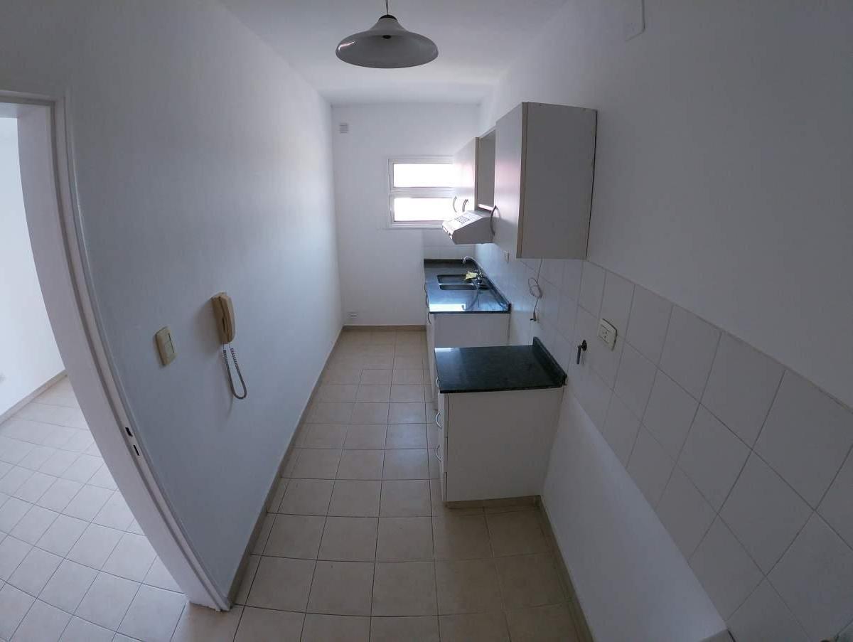 Tres Dorm. con Seguridad y Cochera Alto Alberdi 1