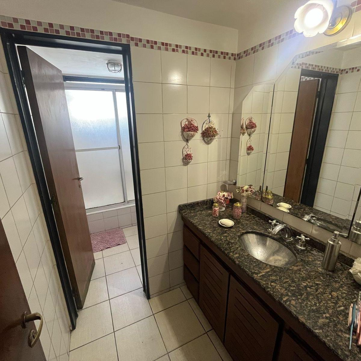 Amplio Departamento 3 Dorm. Alberdi 3