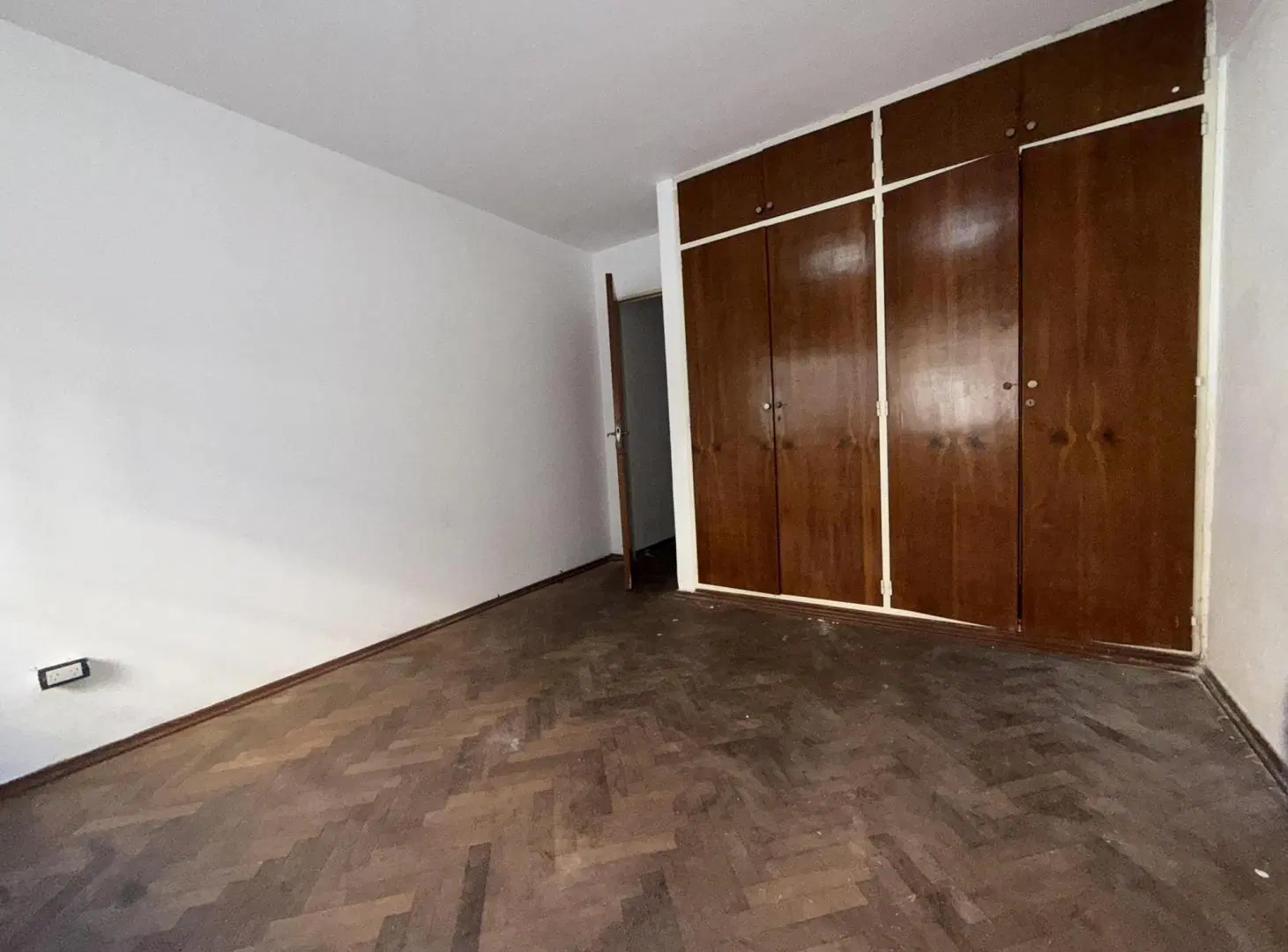 Planta Baja Patio Dos Dormitorios Nueva Cordoba Crisol 2