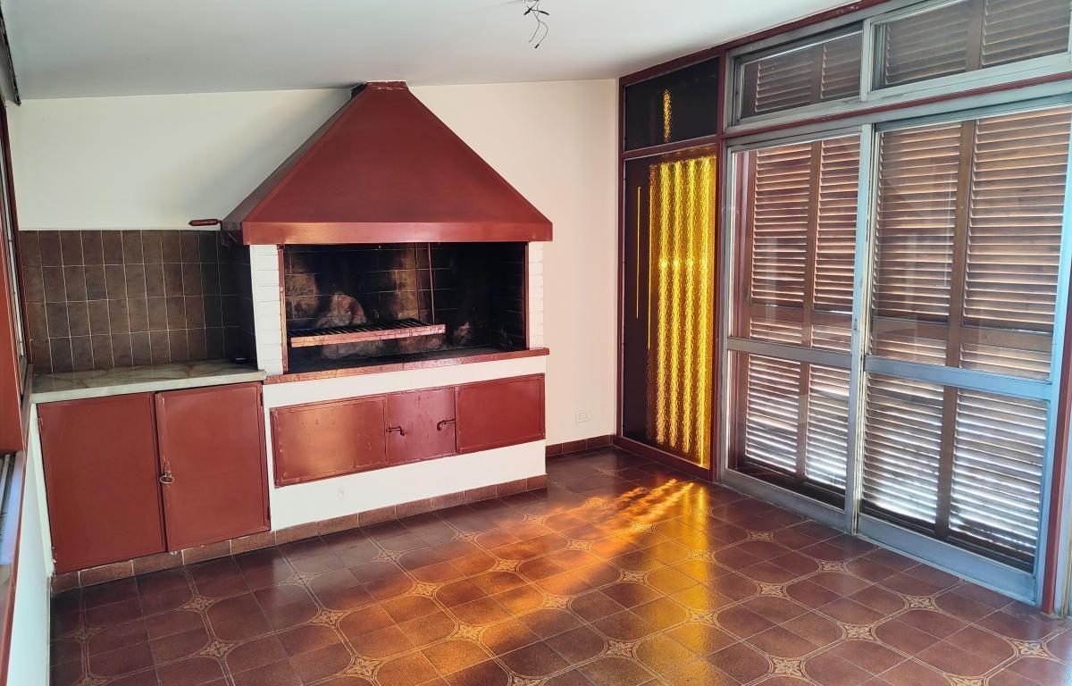 B° Bombal - Casa Multifuncional en Venta - 4 Dorm. - 4 Baños - Ascensor - Piscina 1