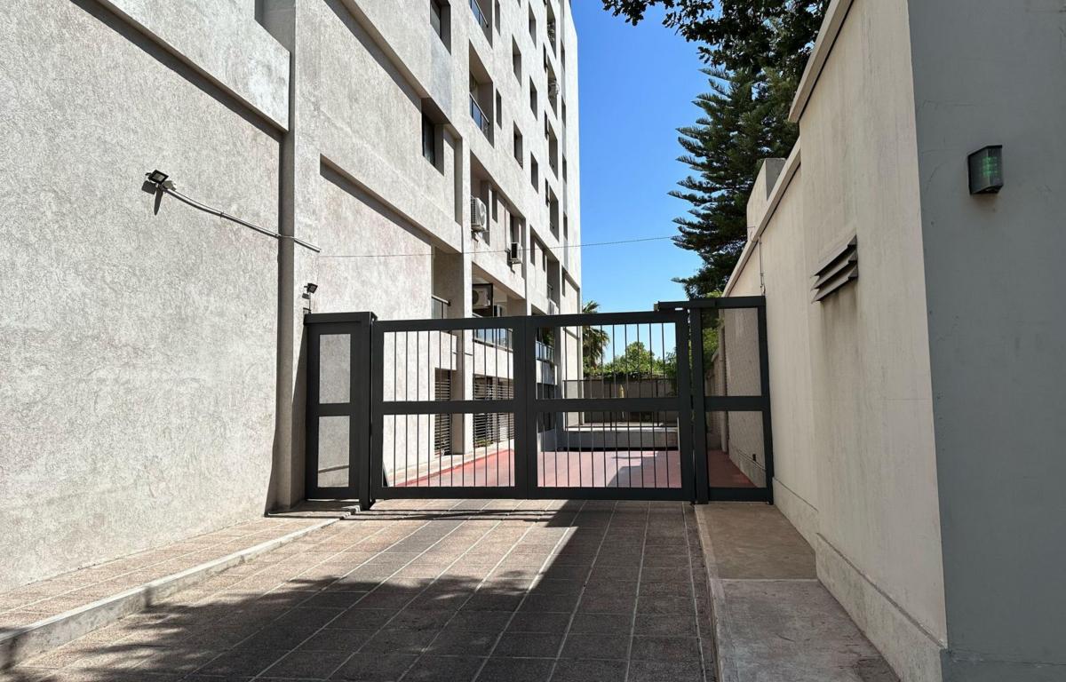 Depto Amoblado en Venta - Apto Credito - 1 Dorm/ Cochera Doble/ Seg 24 Hs 1