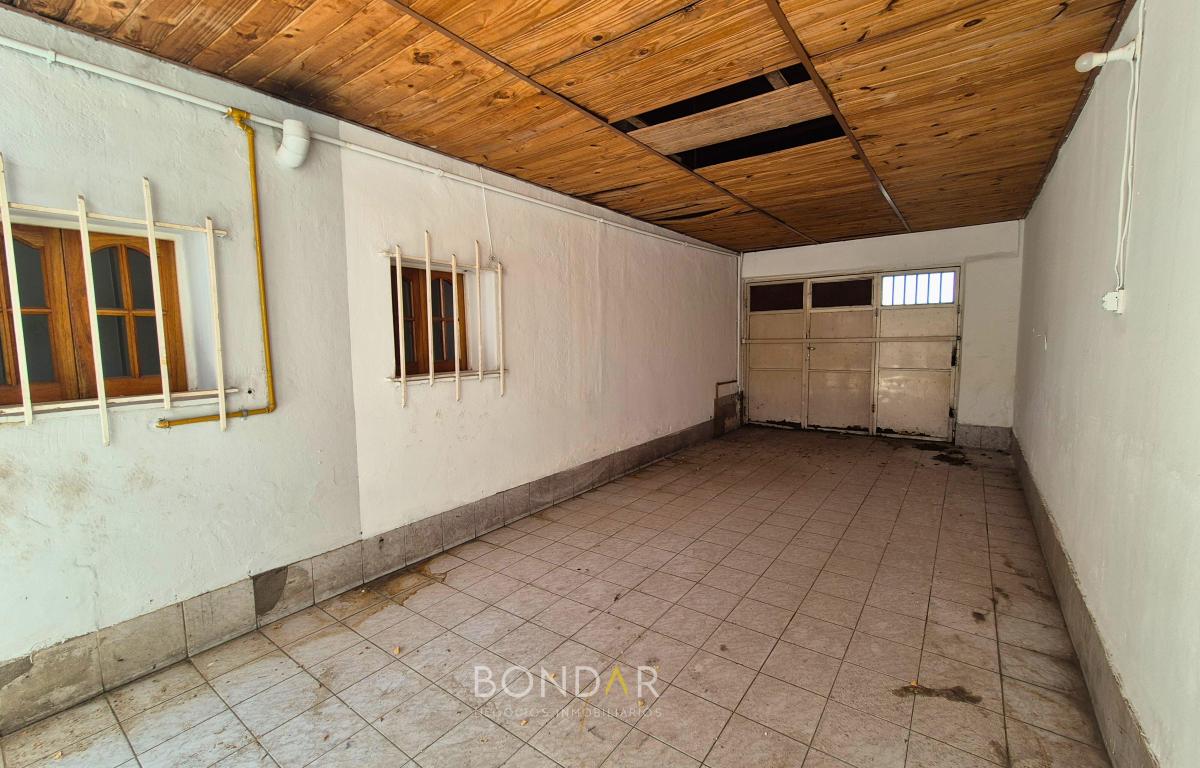 Oportunidad - 2 Propiedades en 1 - a m Hiper Libertad - 4 Dorm/cochera/2 Baños 2