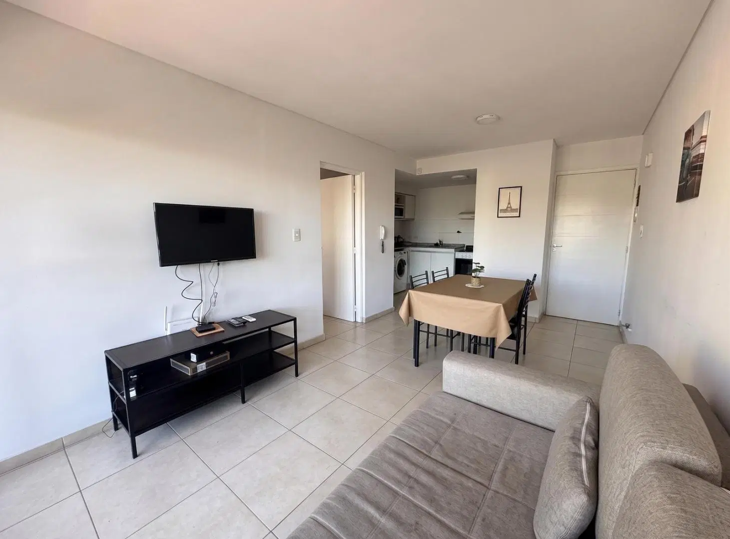 Se alquila | Departamento  51 m2 | 1 Dormitorio | 1 Baño | Amoblado | Cochera Doble 3