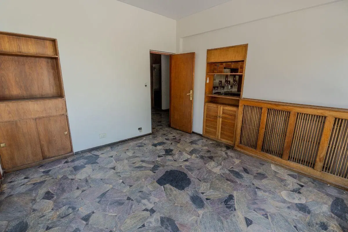 B° BOMBAL - CASA MULTIFUNCIONAL EN VENTA-4 Dormitorios-4 Baños - Ascensor- Piscina 5