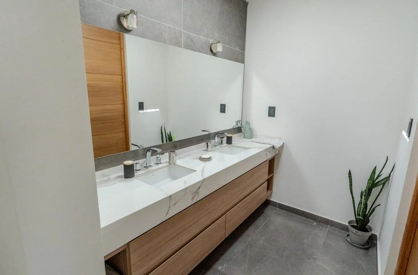 Casa 276 m2 | Barrio Privado | 4 Dormitorios | 4 Baños | Piscina | Losa Radiante 4