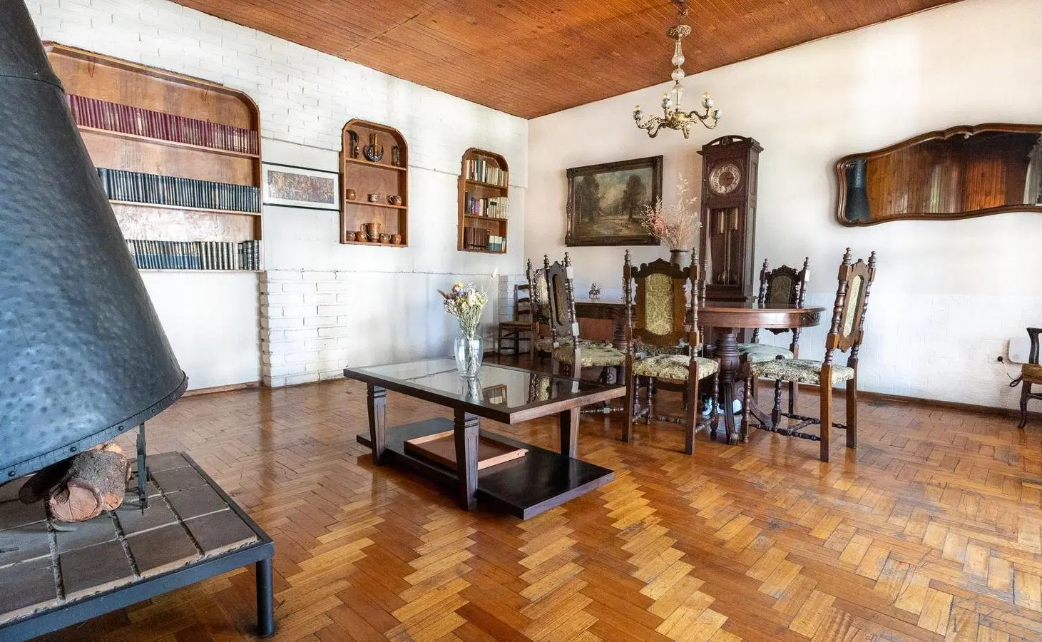 CASA EN VENTA GODOY CRUZ- APTA CREDITO / 3 Dorm/ Piscina/ Cochera doble/ A metros de Palmares 2