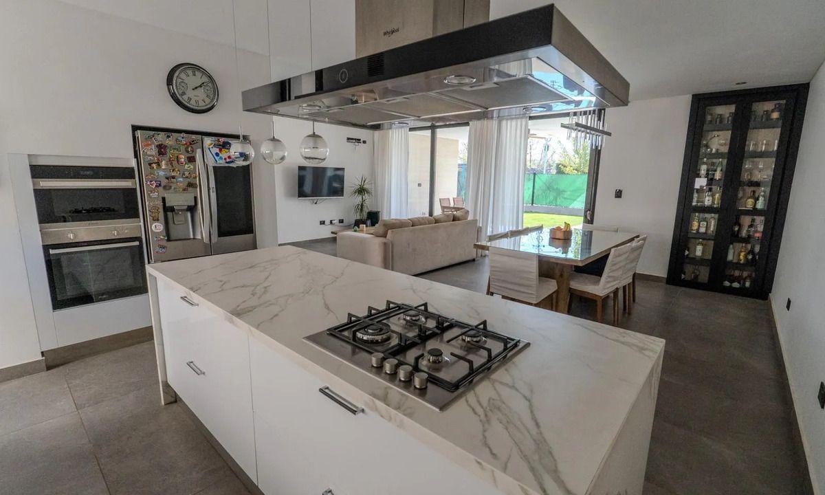 Foto de B° PRIVADO RINCON DE DRUMMOND| 4 Dormitorios | 4 Baños | Piscina | Losa, imagen 3