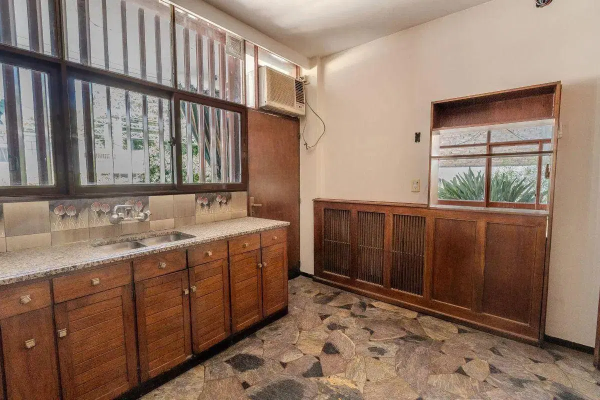 B° Bombal - Casa Multifuncional En Venta-4 Dormitorios-4 Baños - Ascensor- Pisci 4