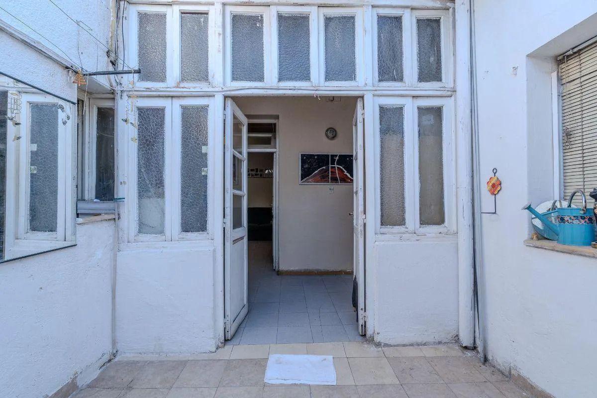 Depto En Venta Cuarta Sección/ Planta Baja/ 2 Dorm/ Patio/ A Reciclar