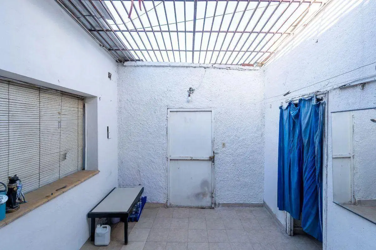 Depto En Venta Cuarta Sección/ Planta Baja/ 2 Dorm/ Patio/ A Reciclar 5