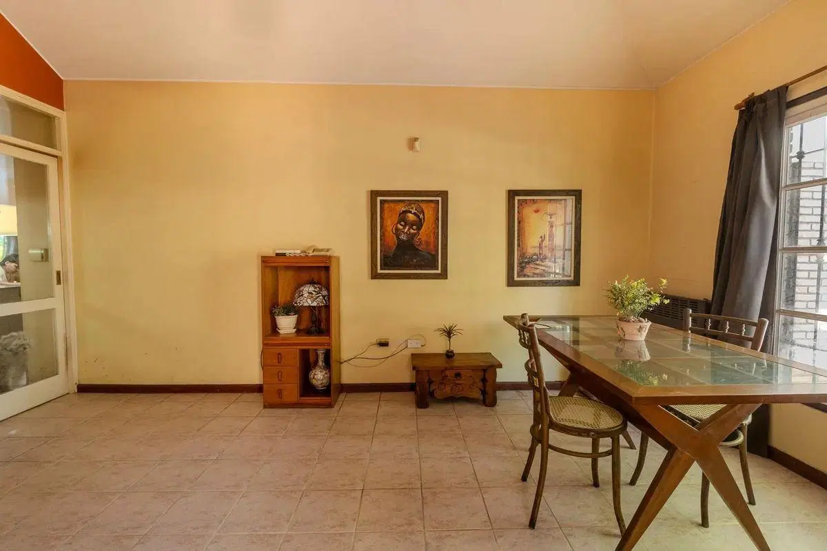 Casa En B° Cementista Residencial/ Apta Credito /Permutas/ 3 Dorm/ Cochera Doble 3