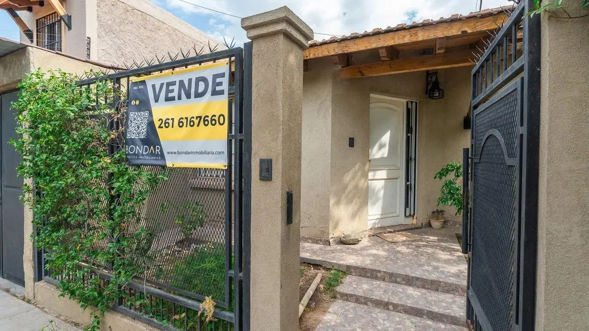 B° SOLARES DE URQUIZA I CASA EN VENTA I APTA CREDITO I 3 DORM I COCHERA DOBLE 1