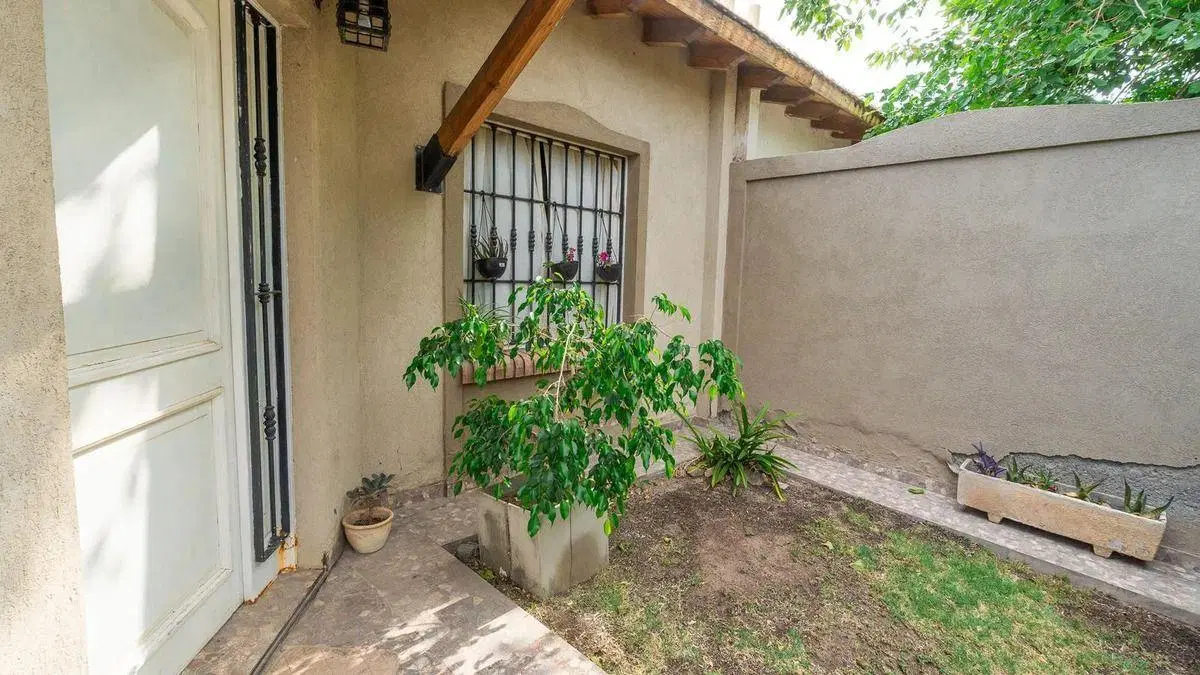 B° SOLARES DE URQUIZA I CASA EN VENTA I APTA CREDITO I 3 DORM I COCHERA DOBLE 4