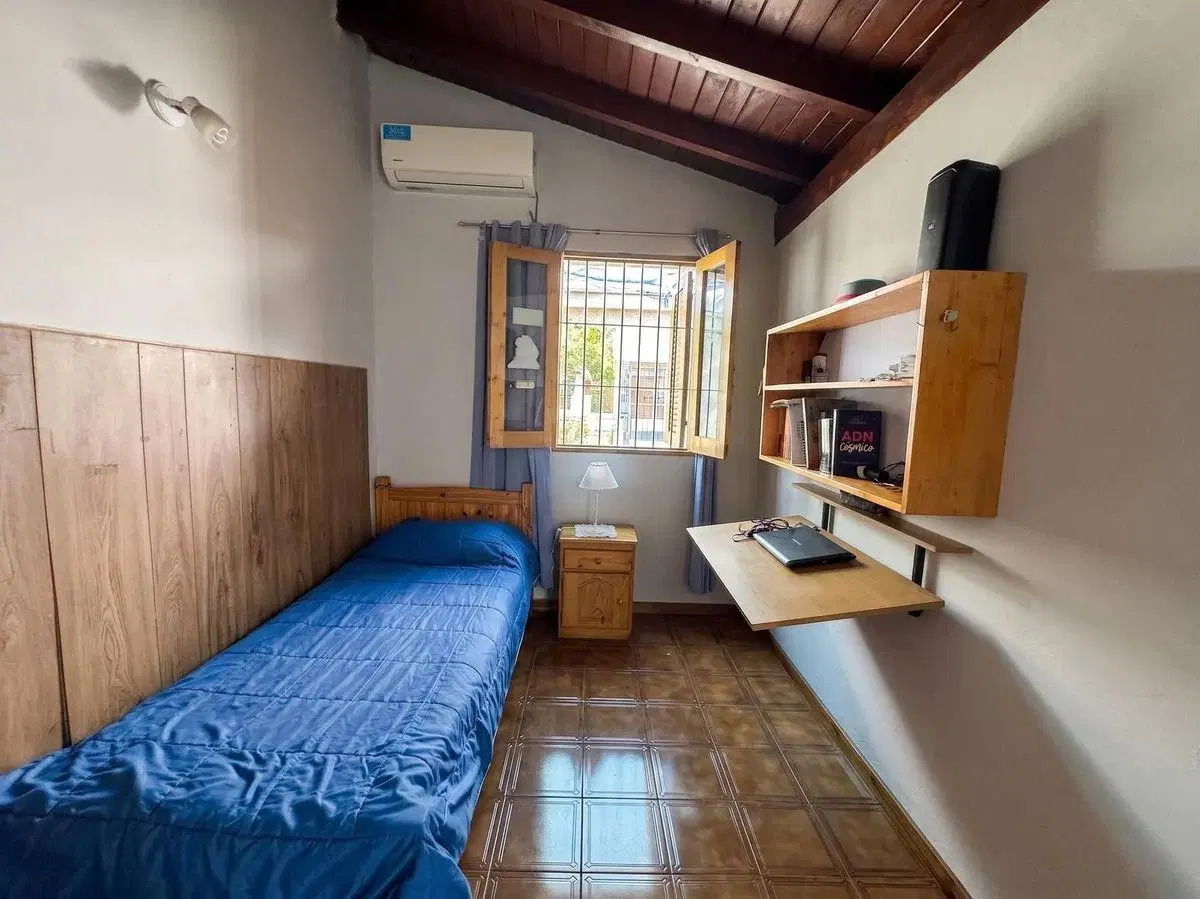 Casa 460 M2 Terreno  |251 M2 Cubiertos  |  3 Dormitorios + Galpón Con Oficinas | 8