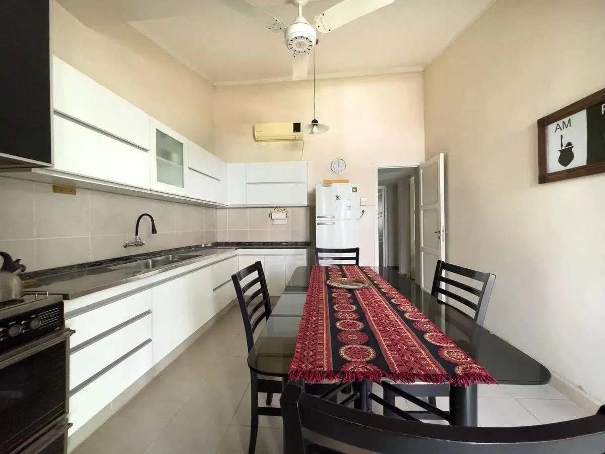 Casa 460 M2 Terreno  |251 M2 Cubiertos  |  3 Dormitorios + Galpón Con Oficinas | 4