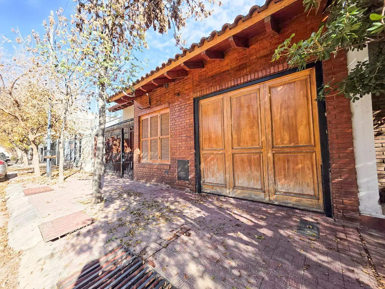 Casa 5 ambientes 3 dormitorios. | Abraham Lemos al 3400 5