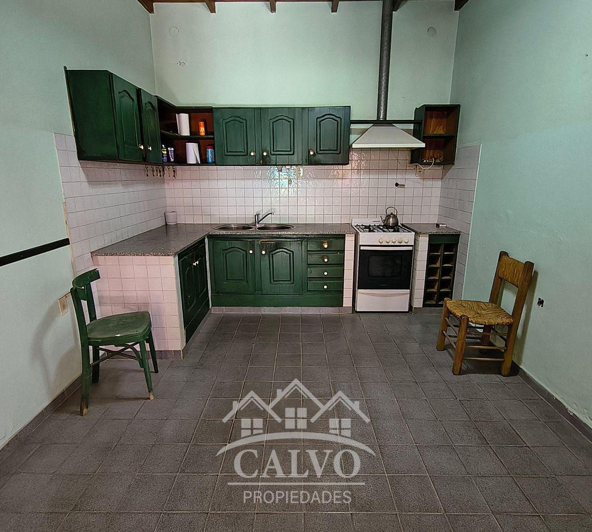Foto de Amplia Casa Céntrica con Local Comercial. Mercedes, Buenos Aires., imagen 1
