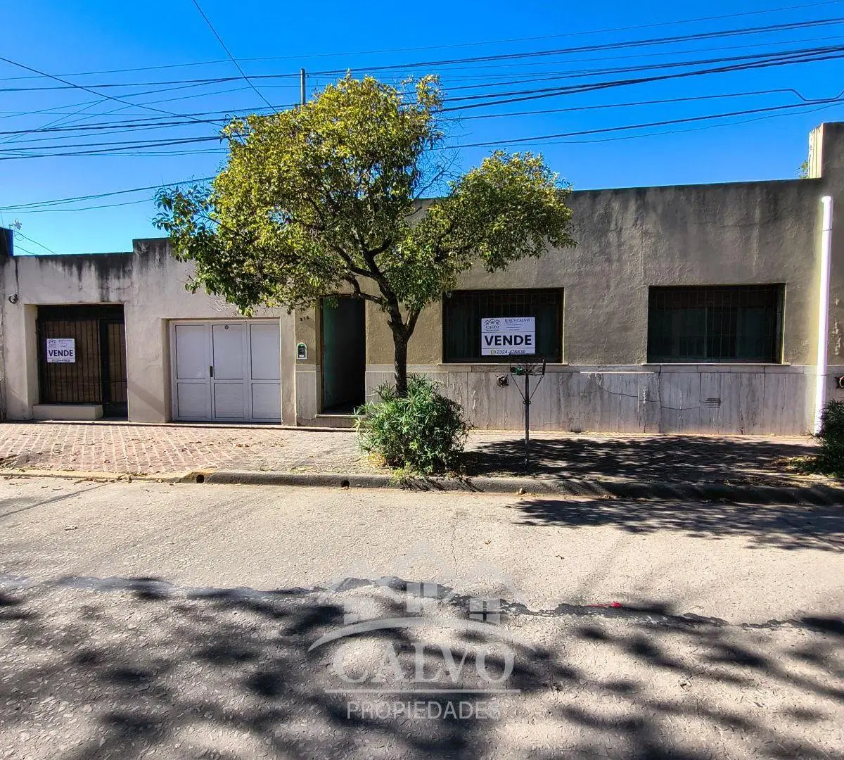 Amplia Casa Céntrica con Local Comercial. Mercedes, Buenos Aires. 4