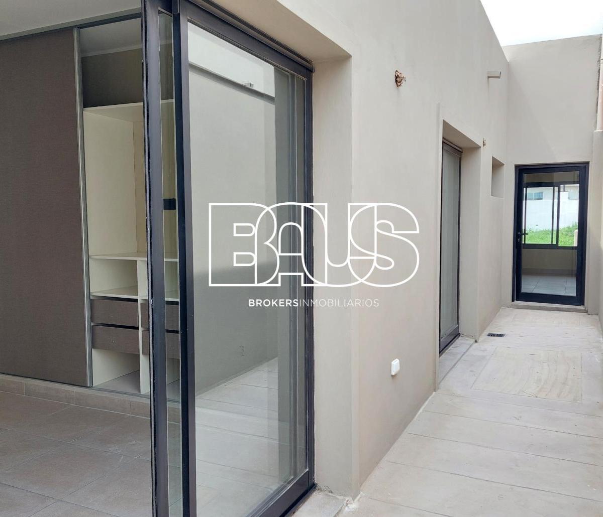 Casa en Venta Via Aurelia Zona Sur 3