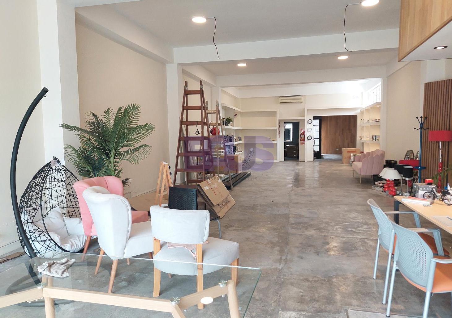 Foto de Local comercial en alquiler zona Tres Cerritos, imagen 1