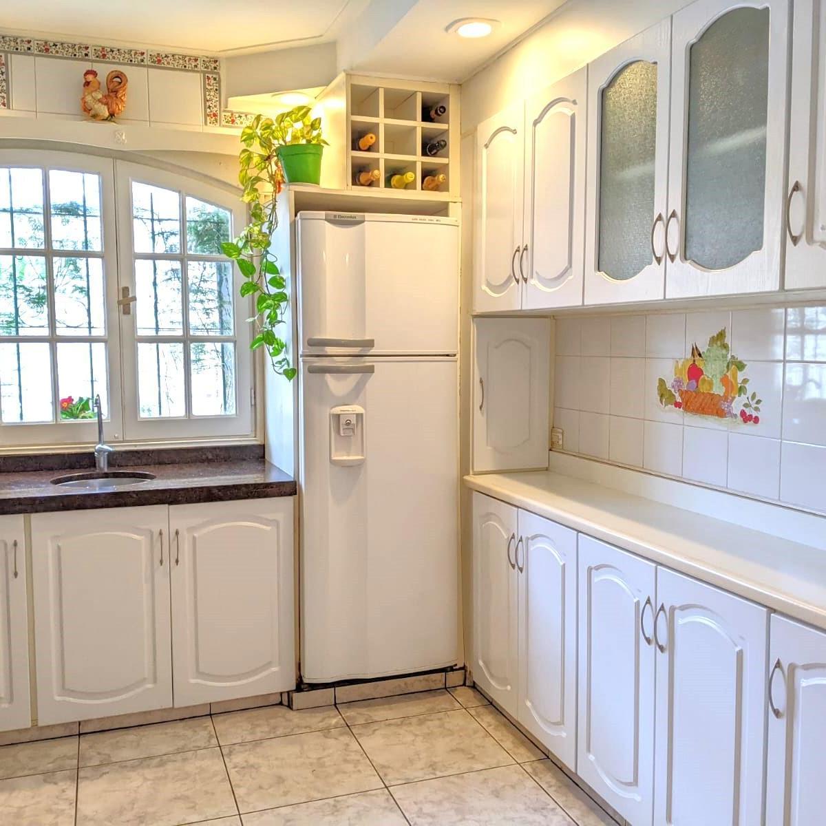 Foto de Excelente chalet con seis dormitorios en barrio Villa Lourdes, imagen 4