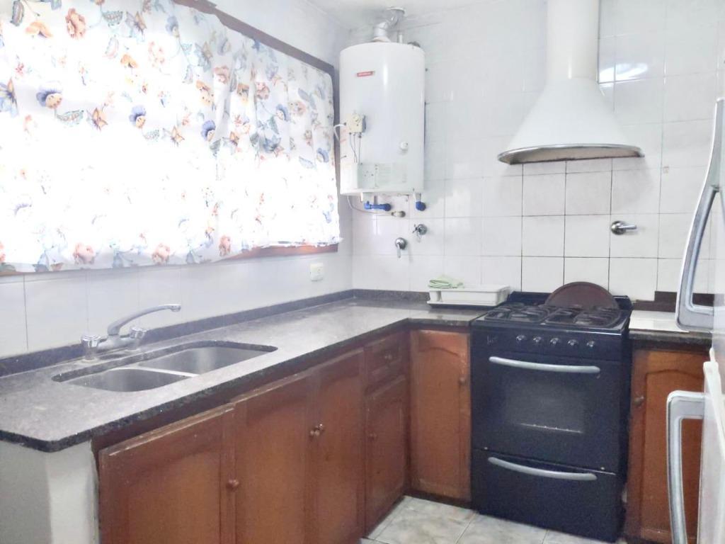 Foto de Chalet tres ambientes con quincho y garaje, imagen 4